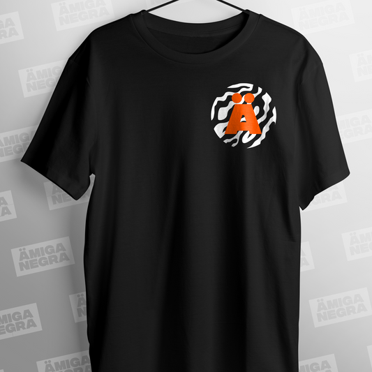 Ä, Amiga Negra Hero (T-shirt)
